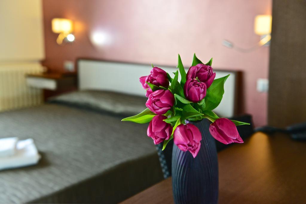 Villa Le Logge Ventimiglia Kamer foto