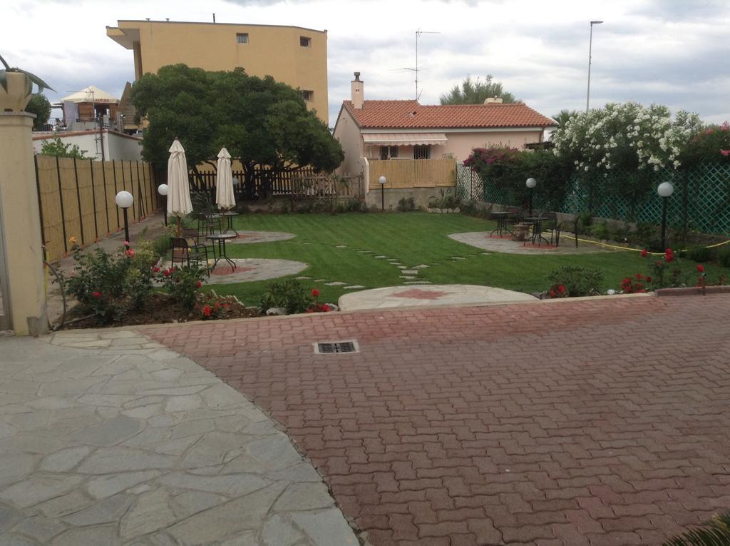 Villa Le Logge Ventimiglia Buitenkant foto