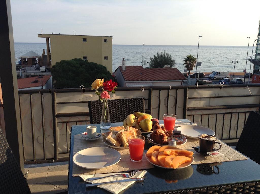 Villa Le Logge Ventimiglia Buitenkant foto